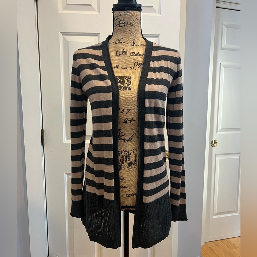 Loft cardigan size xs